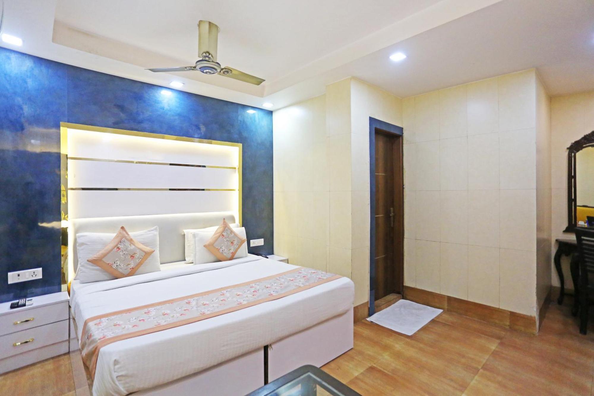 Hotel Preet Palace -5 Mints Walk From Nizamuddin Railway Station 新德里 外观 照片