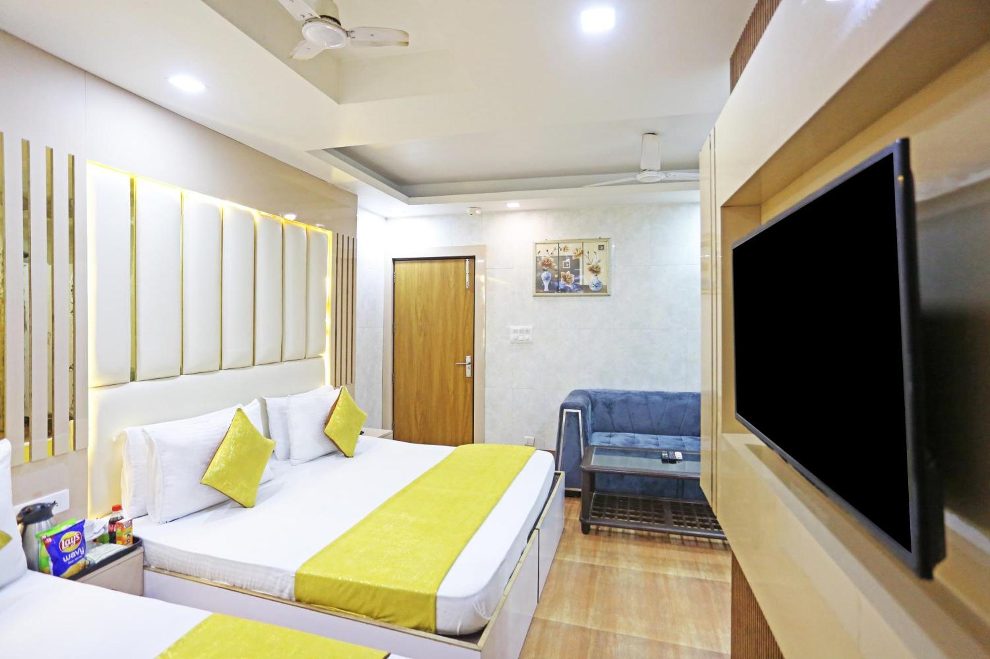 Hotel Preet Palace -5 Mints Walk From Nizamuddin Railway Station 新德里 外观 照片