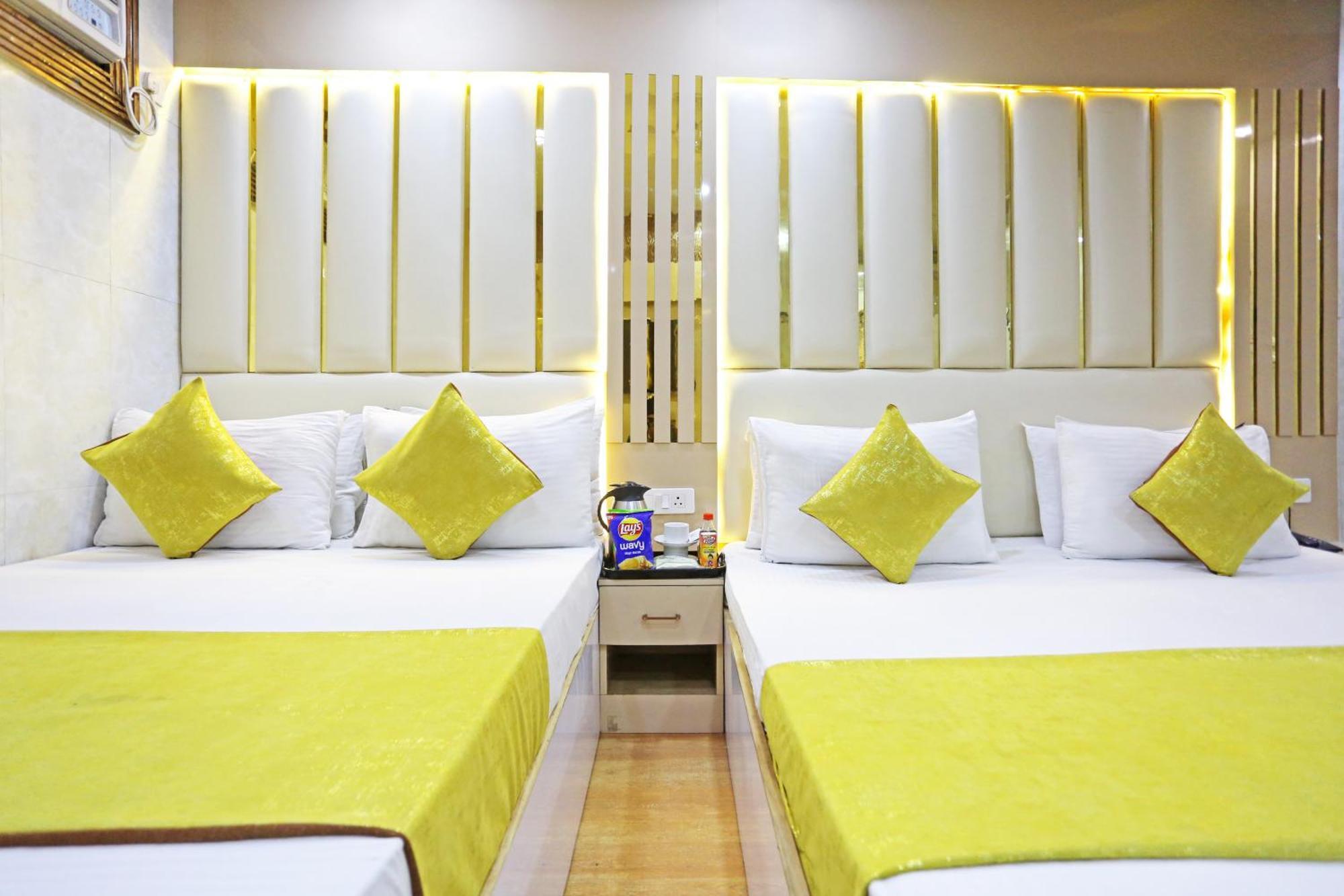 Hotel Preet Palace -5 Mints Walk From Nizamuddin Railway Station 新德里 外观 照片