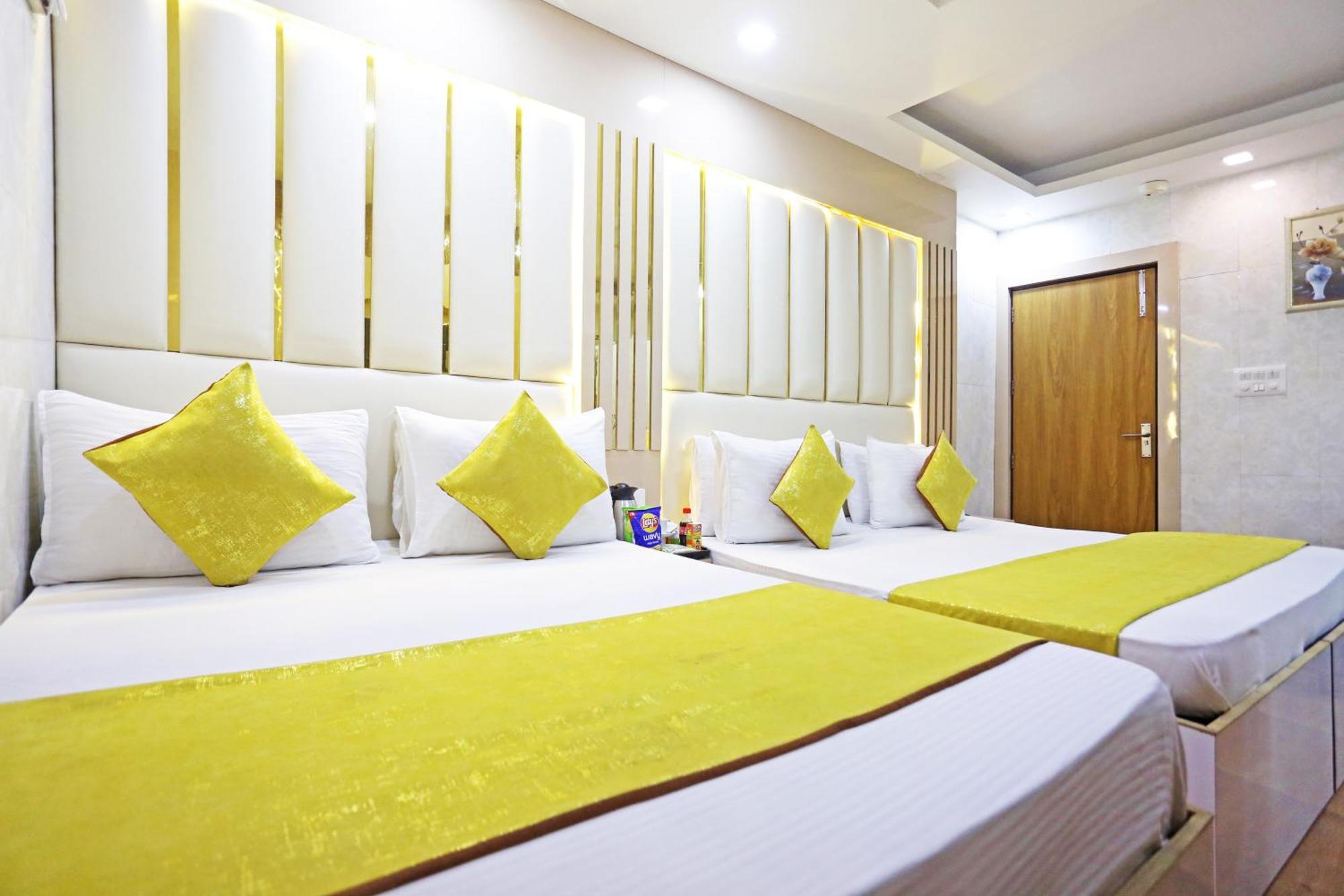 Hotel Preet Palace -5 Mints Walk From Nizamuddin Railway Station 新德里 外观 照片