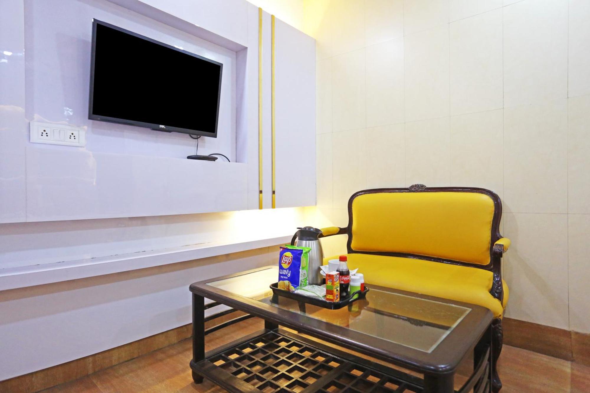 Hotel Preet Palace -5 Mints Walk From Nizamuddin Railway Station 新德里 外观 照片
