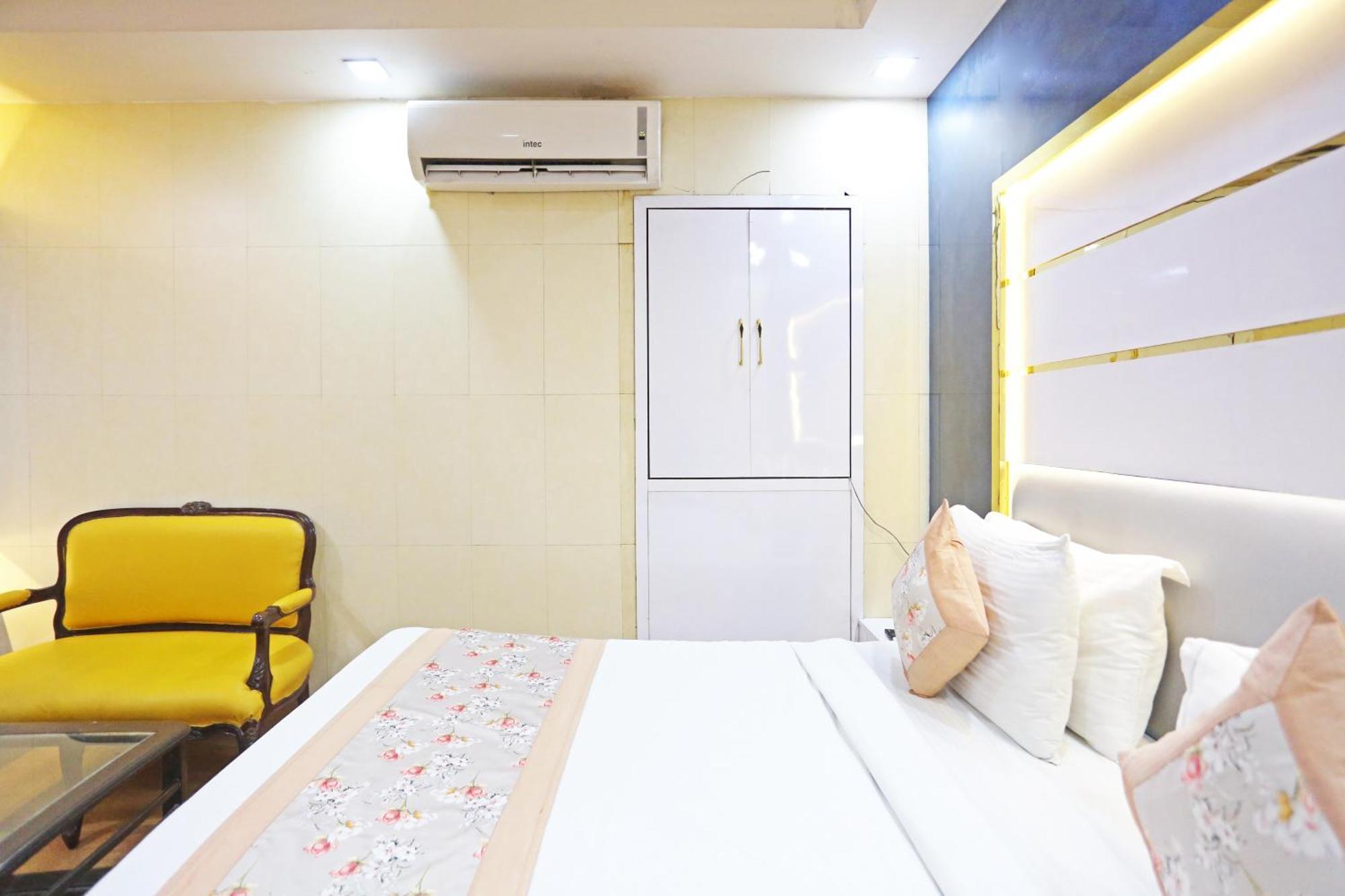 Hotel Preet Palace -5 Mints Walk From Nizamuddin Railway Station 新德里 外观 照片